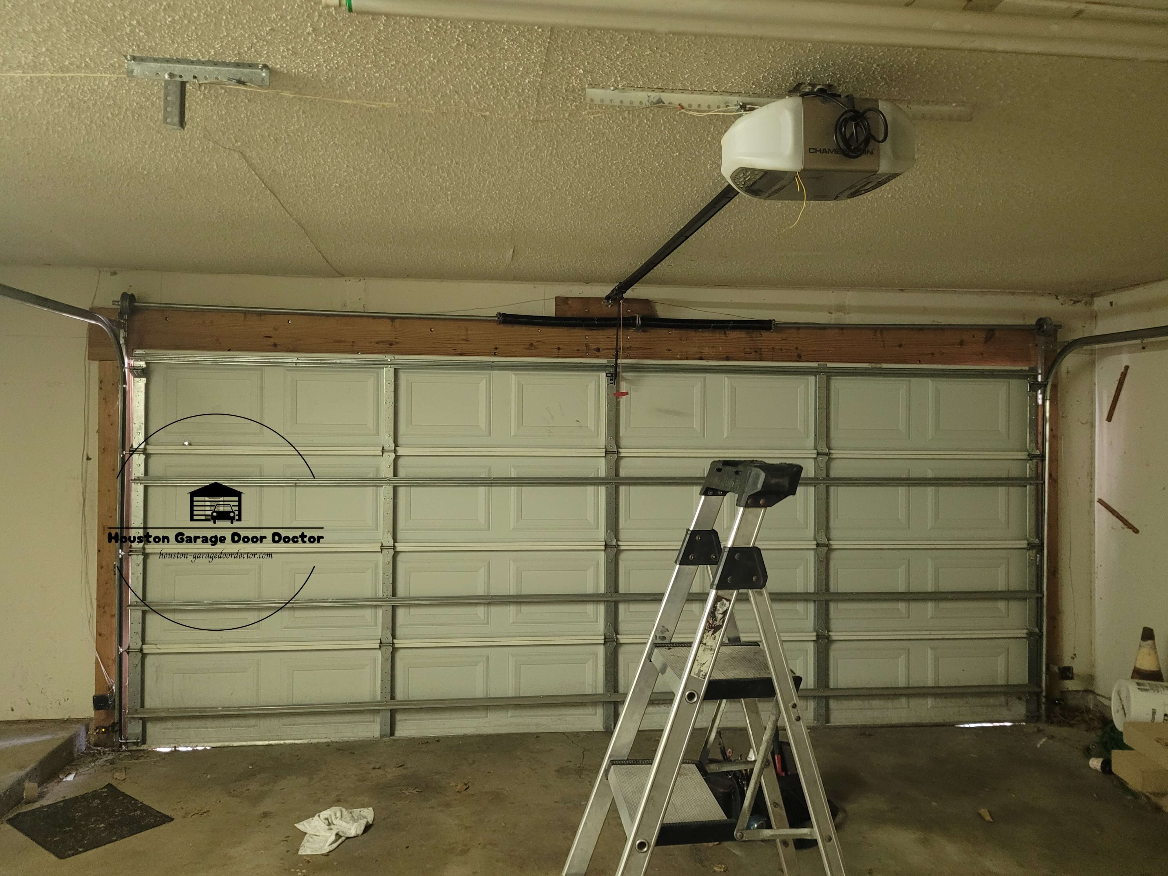 houston-garagedoordoctor.com_chamberlain_garage_door_opener_repair